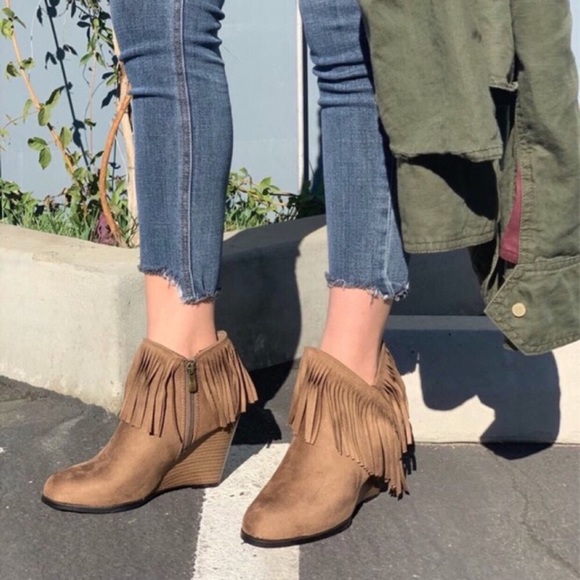 Fringe Vegan Suede Booties New in Box! - Picture 4 of 4